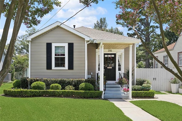 3116 Beaulieu St, Metairie, LA 70001 - view of front of home with a shingled roof