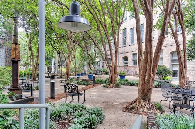 920 Poeyfarre St Unit Ph18, New Orleans, LA 70130 - surrounding community
