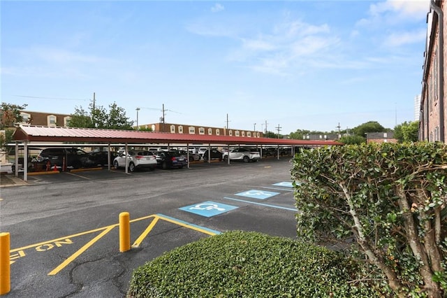 2521 Metairie Lawn Dr Unit 214, Metairie, LA 70002 - view of partially covered parking lot