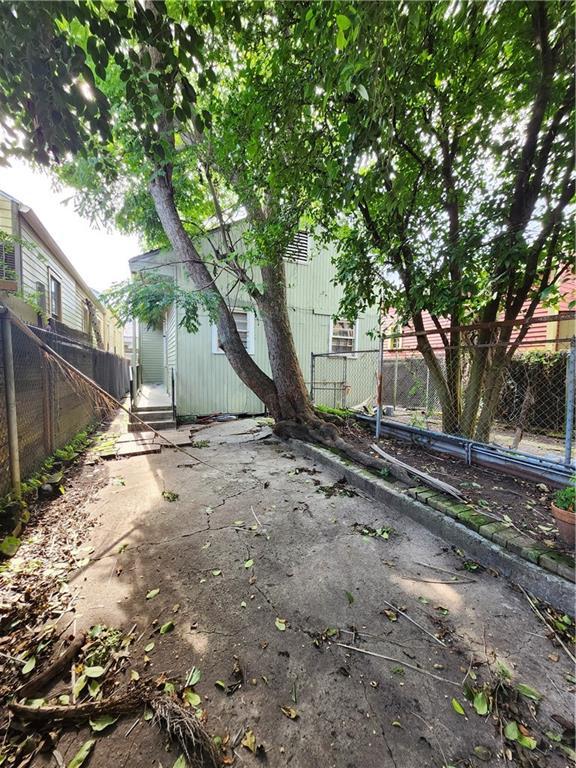 727 Montegut St, New Orleans, LA 70117 - view of property exterior