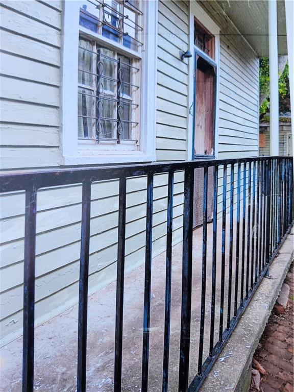 727 Montegut St, New Orleans, LA 70117 - doorway to property