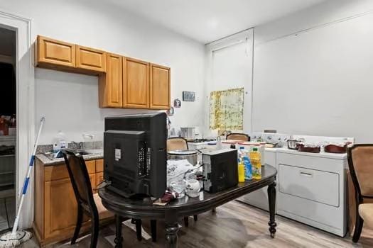 1635 Frenchmen St, New Orleans, LA 70116 - home office with light wood finished floors