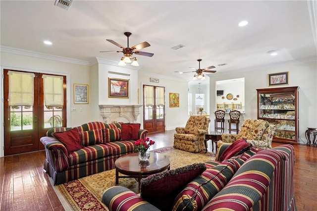 712 Stewart Ave, River Ridge, LA 70123 - living room featuring plenty of natural light, wood-type flooring, ceiling fan, crown molding, and recessed lighting