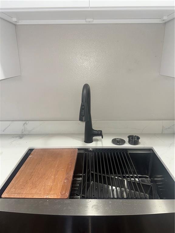 2012 S Sugar Ridge Rd, La Place, LA 70068 - kitchen view of a sink