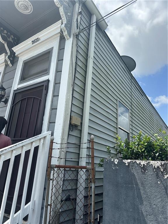 2620-22 Philip St, New Orleans, LA 70113 - view of side of home