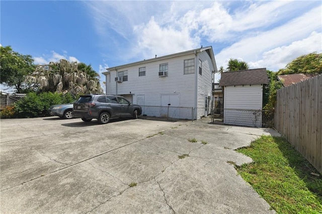 922 Lafayette St, Gretna, LA 70053 - rear view of property with a storage shed