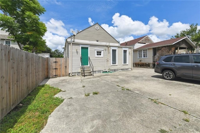 922 Lafayette St, Gretna, LA 70053 - back of property with entry steps and a gate