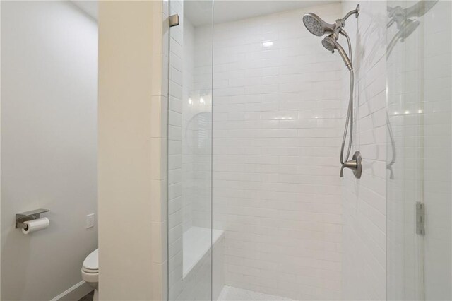 920 Hesper Ave, Metairie, LA 70005 - bathroom with a shower stall and toilet