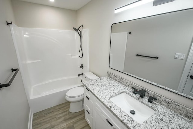 217 Chess Dr, Slidell, LA 70458 - bathroom featuring wood finished floors, vanity, and shower / bathtub combination