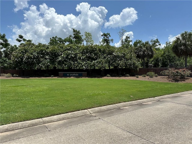 5440 Eastover Dr S, New Orleans, LA 70128 - photo 1