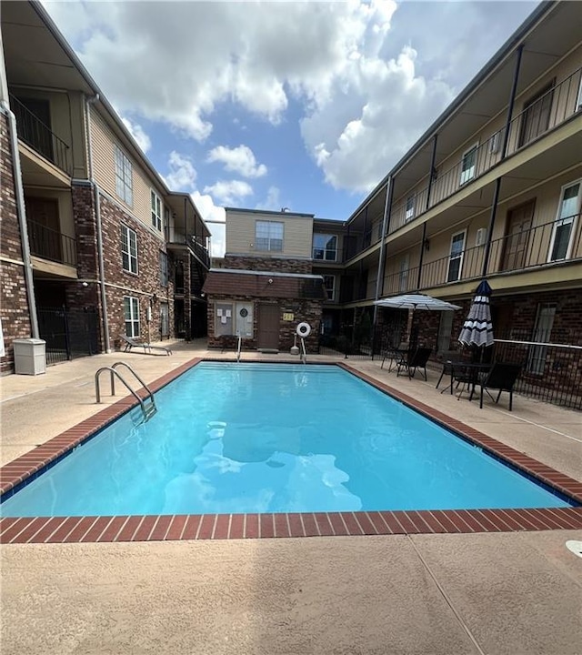 3320 N Arnoult Rd Unit 239, Metairie, LA 70002 - view of community pool