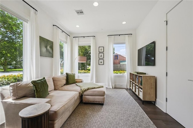 800 Ridgelake Dr, Metairie, LA 70001 - living room featuring dark wood-type flooring and recessed lighting