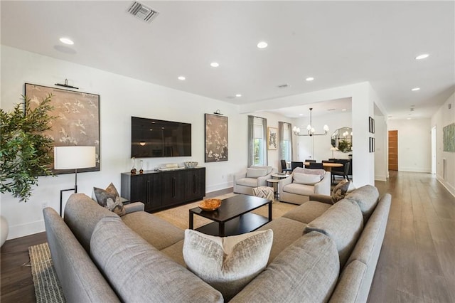 800 Ridgelake Dr, Metairie, LA 70001 - living area featuring a chandelier, wood finished floors, and recessed lighting