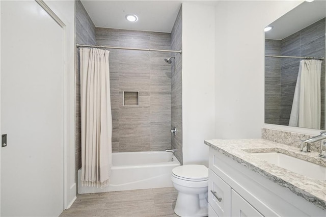 800 Ridgelake Dr, Metairie, LA 70001 - bathroom featuring vanity, shower / tub combo, and wood finished floors
