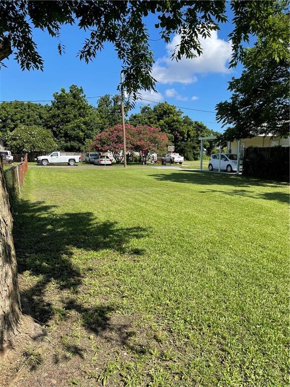519 Center St, Arabi, LA 70032