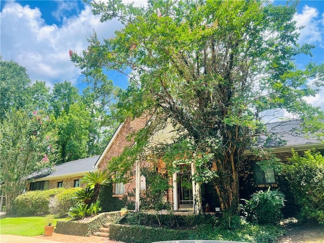 14 Riverbend Ln, Covington, LA 70433 - view of front of property with brick siding