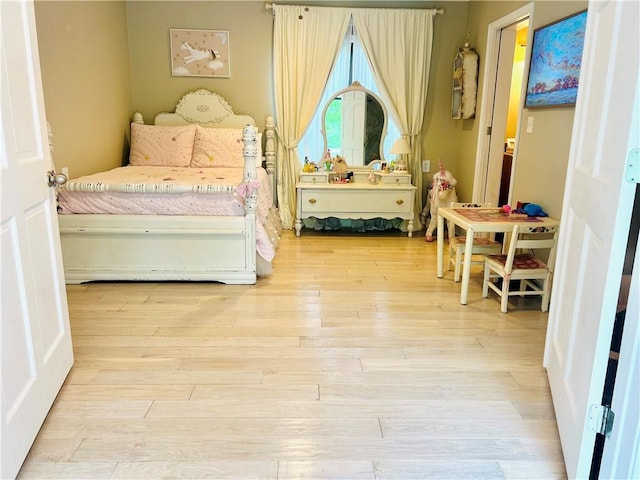 14 Riverbend Ln, Covington, LA 70433 - bedroom with wood finished floors