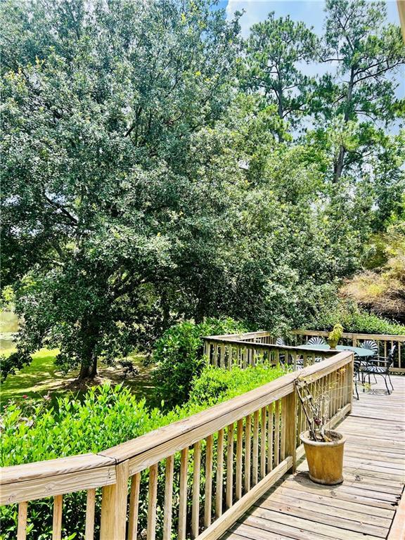 14 Riverbend Ln, Covington, LA 70433 - view of wooden deck