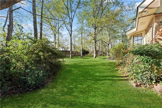 101 E Queensbury Dr, Slidell, LA 70461 - view of yard