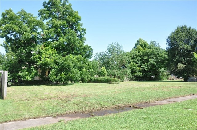51 Old Hickory St, Chalmette, LA 70043