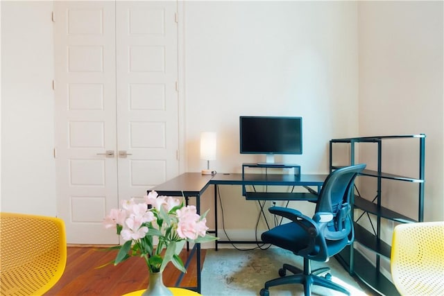 1932 Lapeyrouse St, New Orleans, LA 70116 - home office with wood finished floors and baseboards