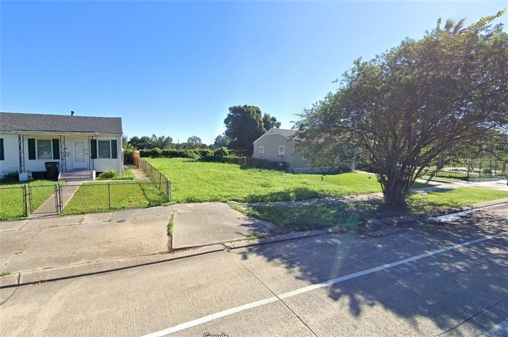 1832 Shirley Dr, New Orleans, LA 70114