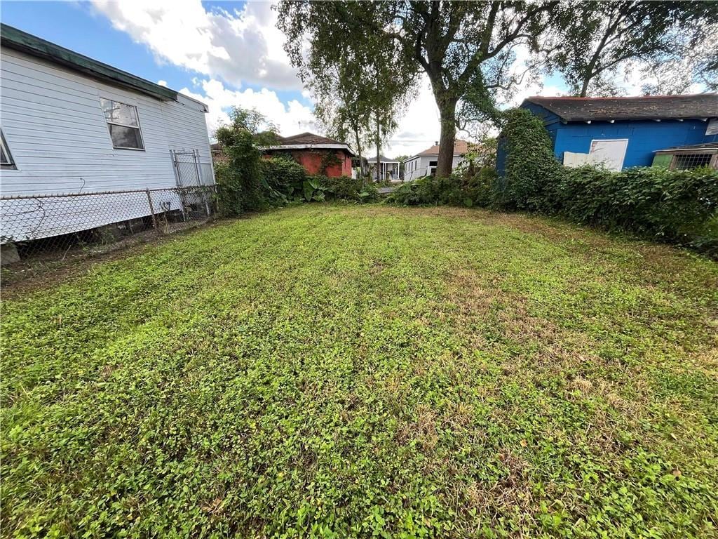 1305 Lamanche St, New Orleans, LA 70117 - photo 3