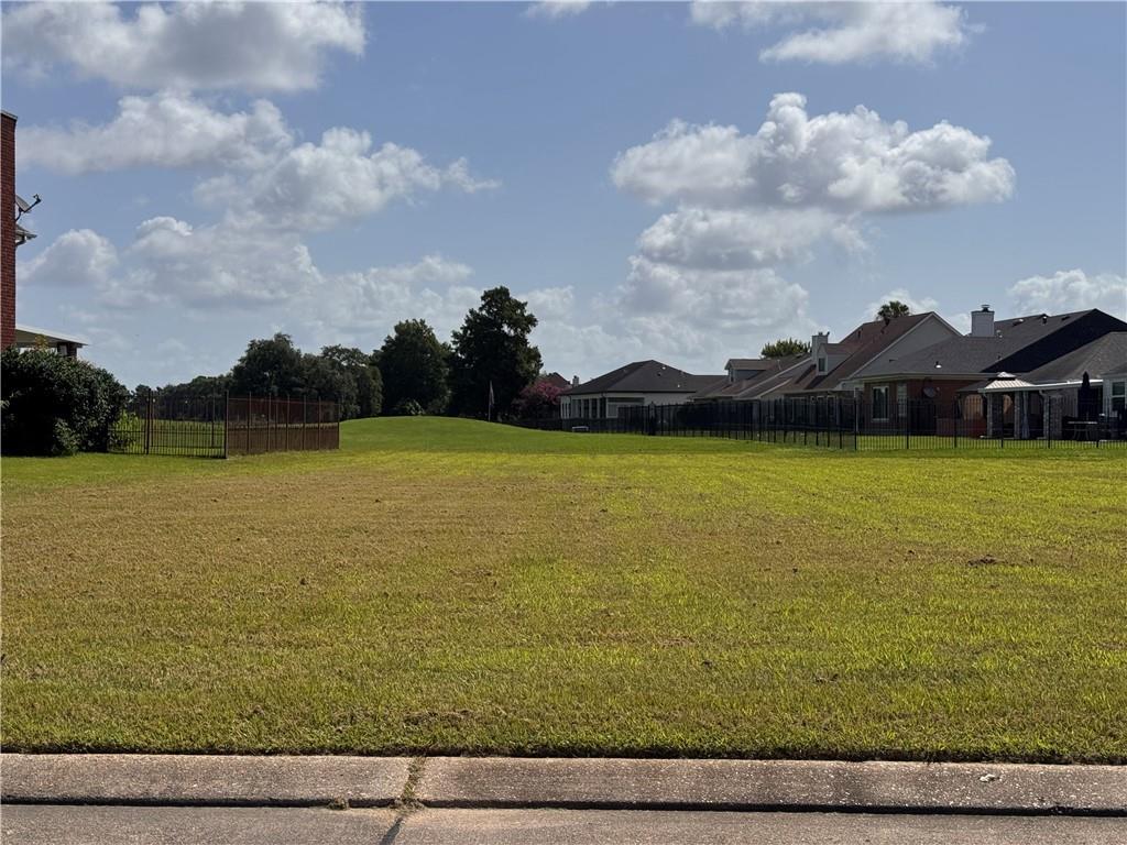 3745 Lake Timberlane Dr, Gretna, LA 70056 - photo 3