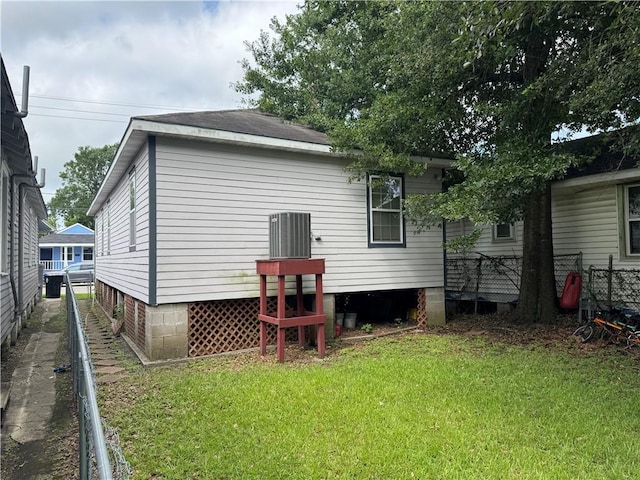9025 Hickory St, New Orleans, LA 70118 - back of house