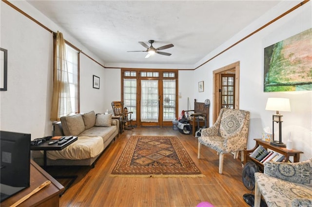 1815 S White St, New Orleans, LA 70125 - living area with ceiling fan and wood finished floors
