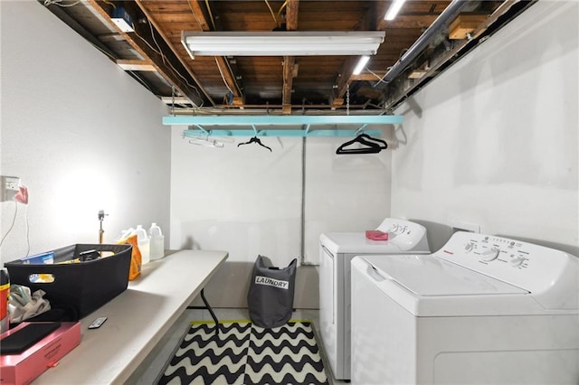 1815 S White St, New Orleans, LA 70125 - washroom featuring independent washer and dryer