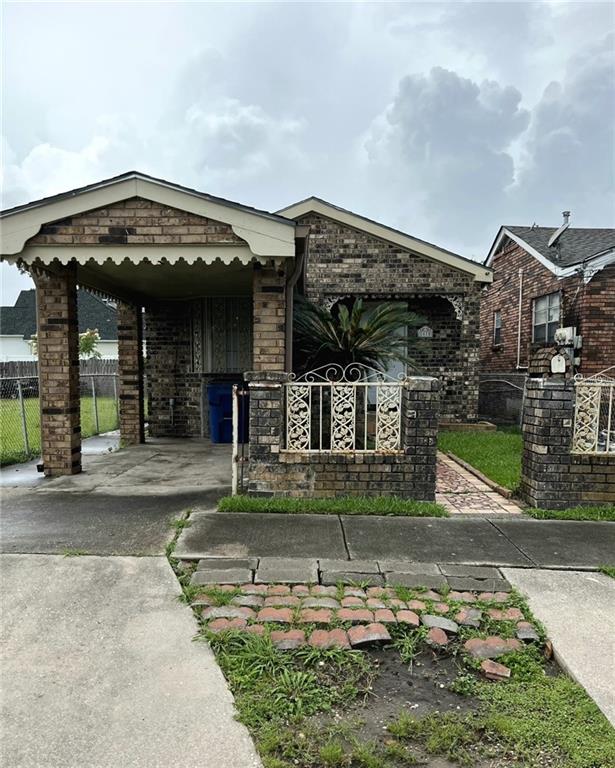 1615 Pratt St, Gretna, LA 70053 - view of front of house with brick siding