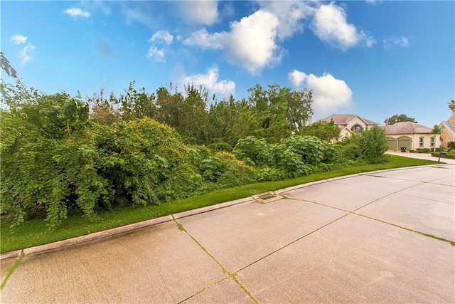 161 Oakmont Dr, New Orleans, LA 70128