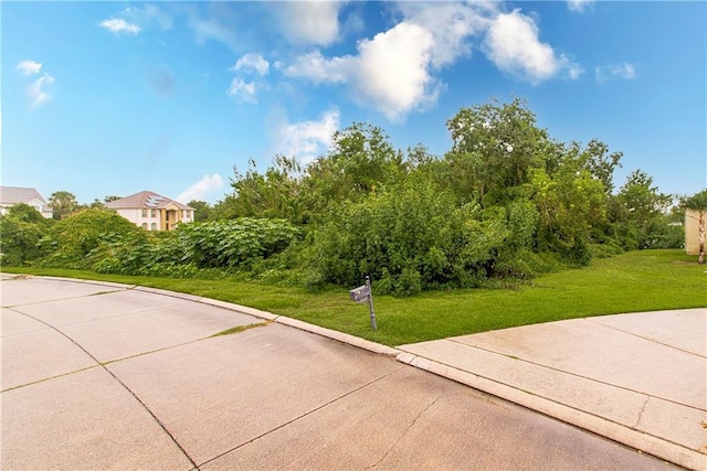 161 Oakmont Dr, New Orleans, LA 70128