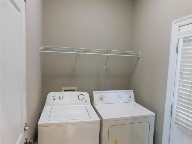 22 Davis Blvd, Jefferson, LA 70121 - laundry area with washing machine and dryer