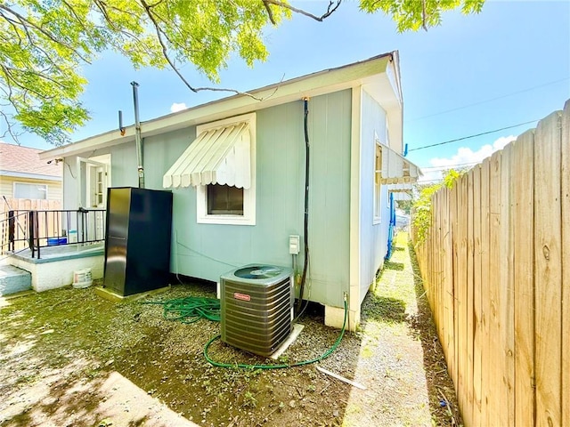 632 Eiseman St, Marrero, LA 70072 - view of side of property with a central air condition unit