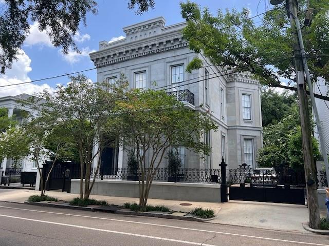 1456 Camp St, New Orleans, LA 70130 - photo 1