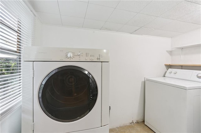 81214 Eliza St, New Orleans, LA 70114 - laundry room featuring washing machine and dryer