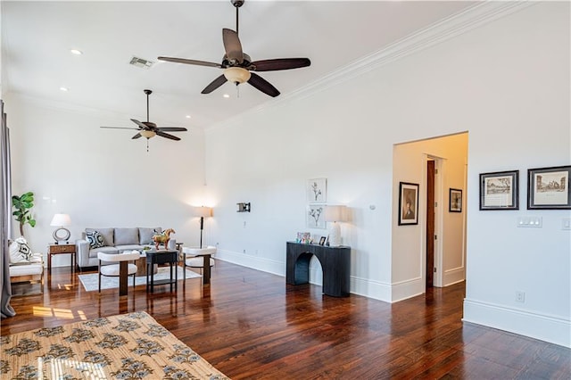 2546 Onzaga St, New Orleans, LA 70119 - living area featuring a ceiling fan, wood finished floors, crown molding, and recessed lighting