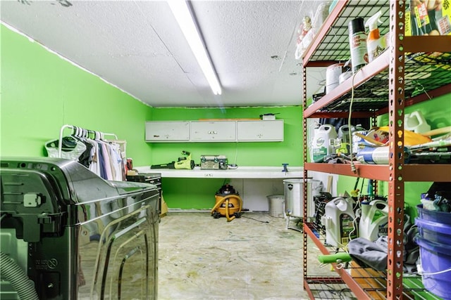 82 Packenham Ave, Chalmette, LA 70043 - kitchen featuring unfinished concrete flooring and a textured ceiling