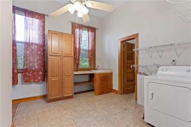 805 Ave A, Marrero, LA 70072 - laundry area featuring washer / clothes dryer and a ceiling fan