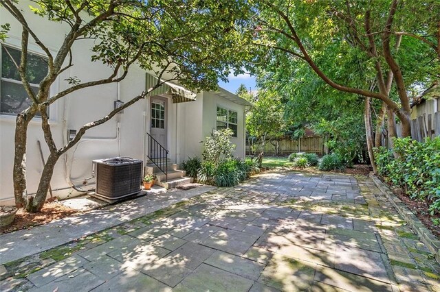 53 Beverly Garden Dr, Metairie, LA 70001 - view of patio with entry steps