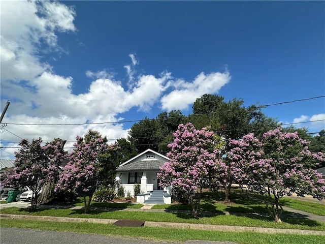1401 Jefferson St, Gretna, LA 70053 - view of obstructed view of property