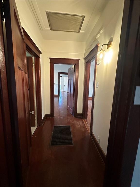 1401 Jefferson St, Gretna, LA 70053 - corridor with baseboards
