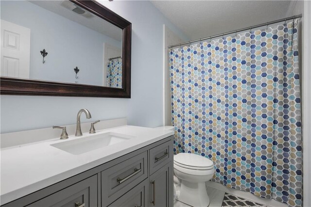 3225 Ridgeline Dr, Slidell, LA 70460 - full bath featuring vanity and toilet