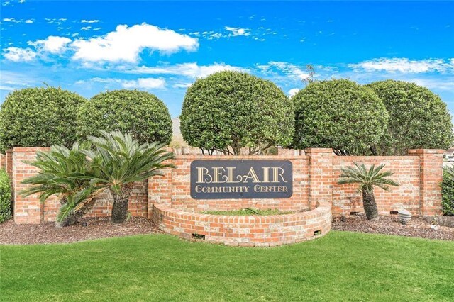 3225 Ridgeline Dr, Slidell, LA 70460 - community / neighborhood sign featuring a yard