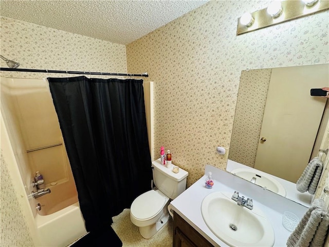 6655 Dalark Dr, Baton Rouge, LA 70812 - bathroom with wallpapered walls, shower / bath combo, vanity, and a textured ceiling
