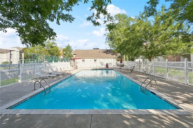108 Parkview Blvd Unit 108, Mandeville, LA 70471 - community pool with a patio area