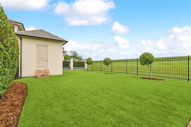 24 Royal Palm Dr, Kenner, LA 70065 - view of fenced backyard