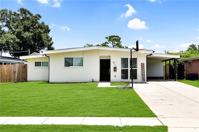 813 Cynthia Ave, Metairie, LA 70003 - view of front of house with concrete driveway and a carport